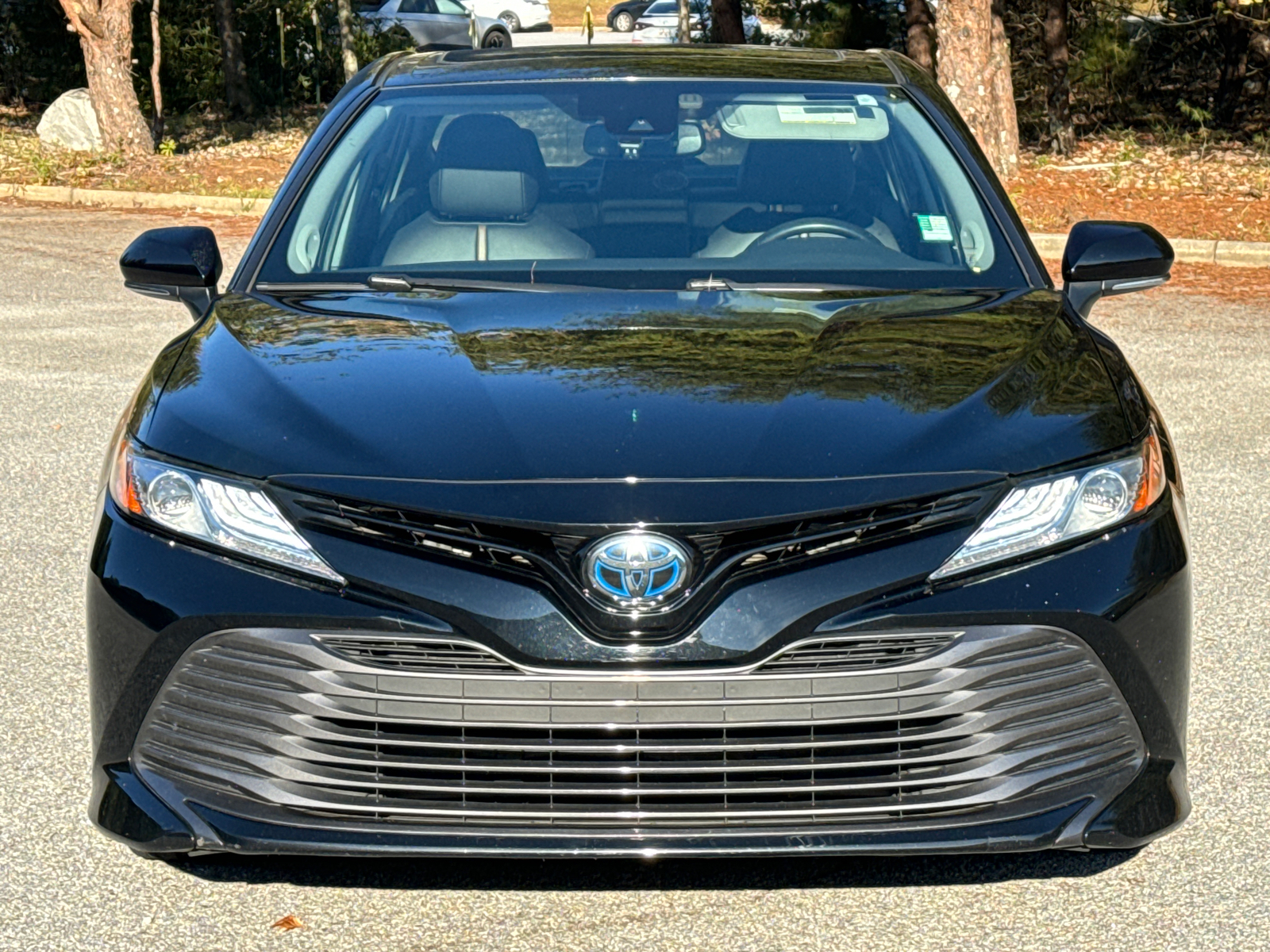 2020 Toyota Camry Hybrid XLE 2