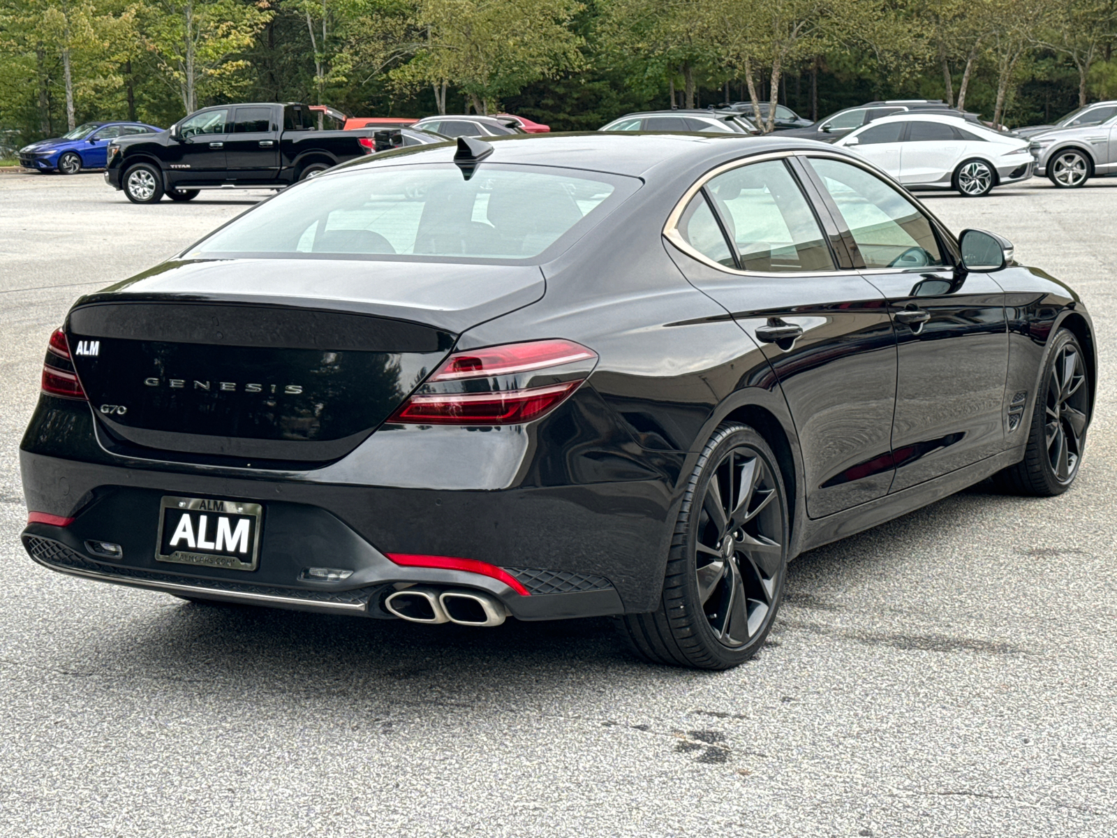 2023 Genesis G70 2.0T 5