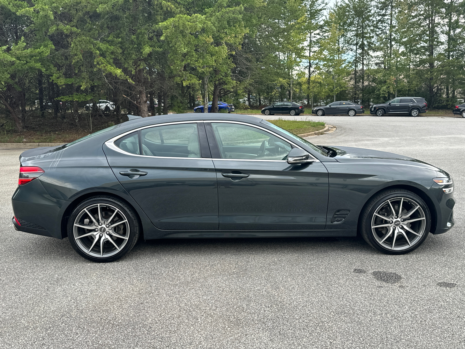 2023 Genesis G70 2.0T 4