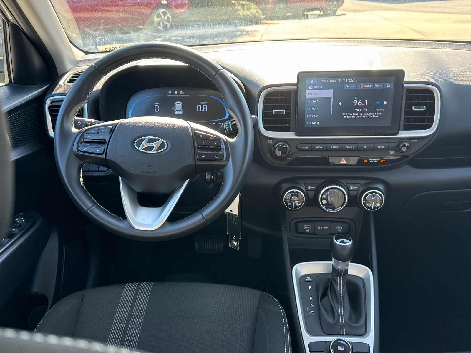 2023 Hyundai Venue SEL 23