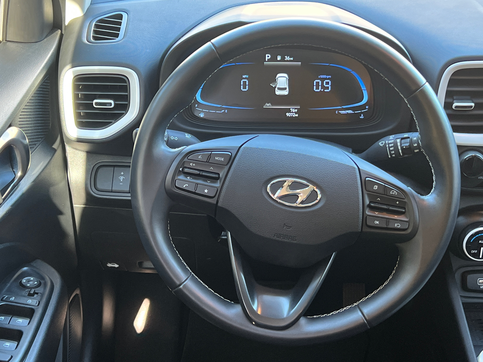 2023 Hyundai Venue Limited 22