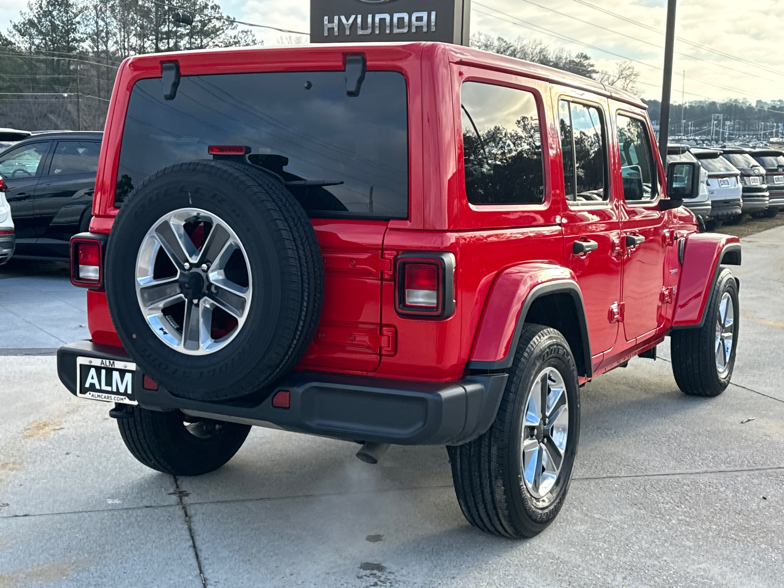 2023 Jeep Wrangler Sahara 5