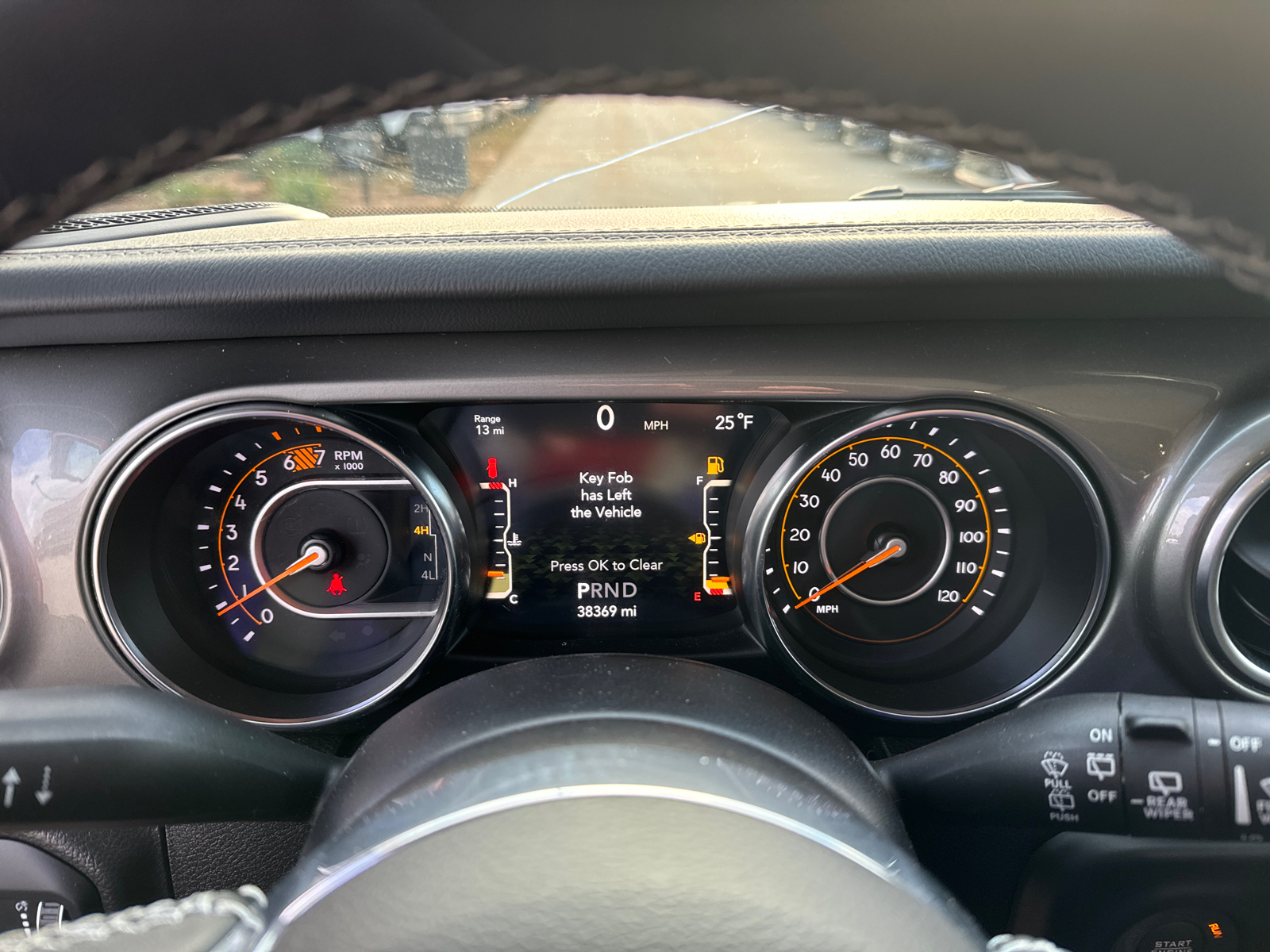 2023 Jeep Wrangler Sahara 28