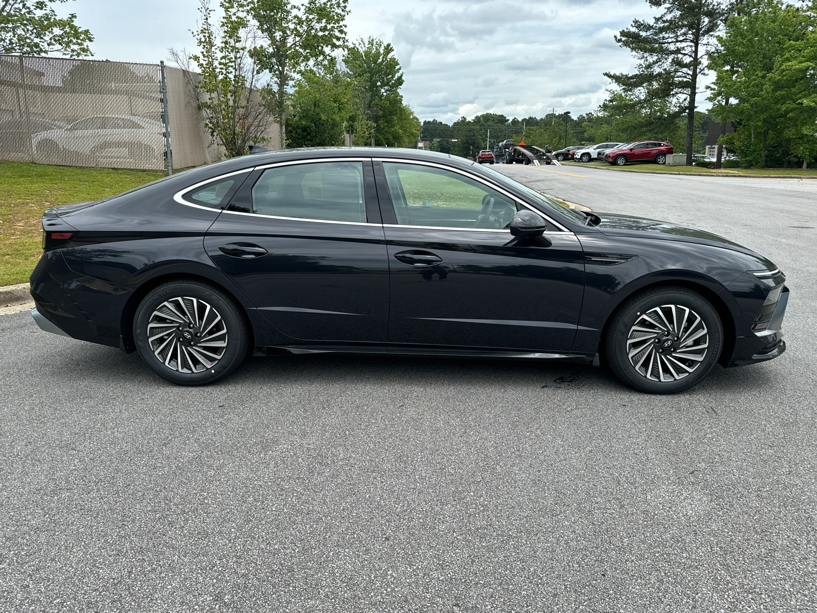 2024 Hyundai Sonata Hybrid Limited 4