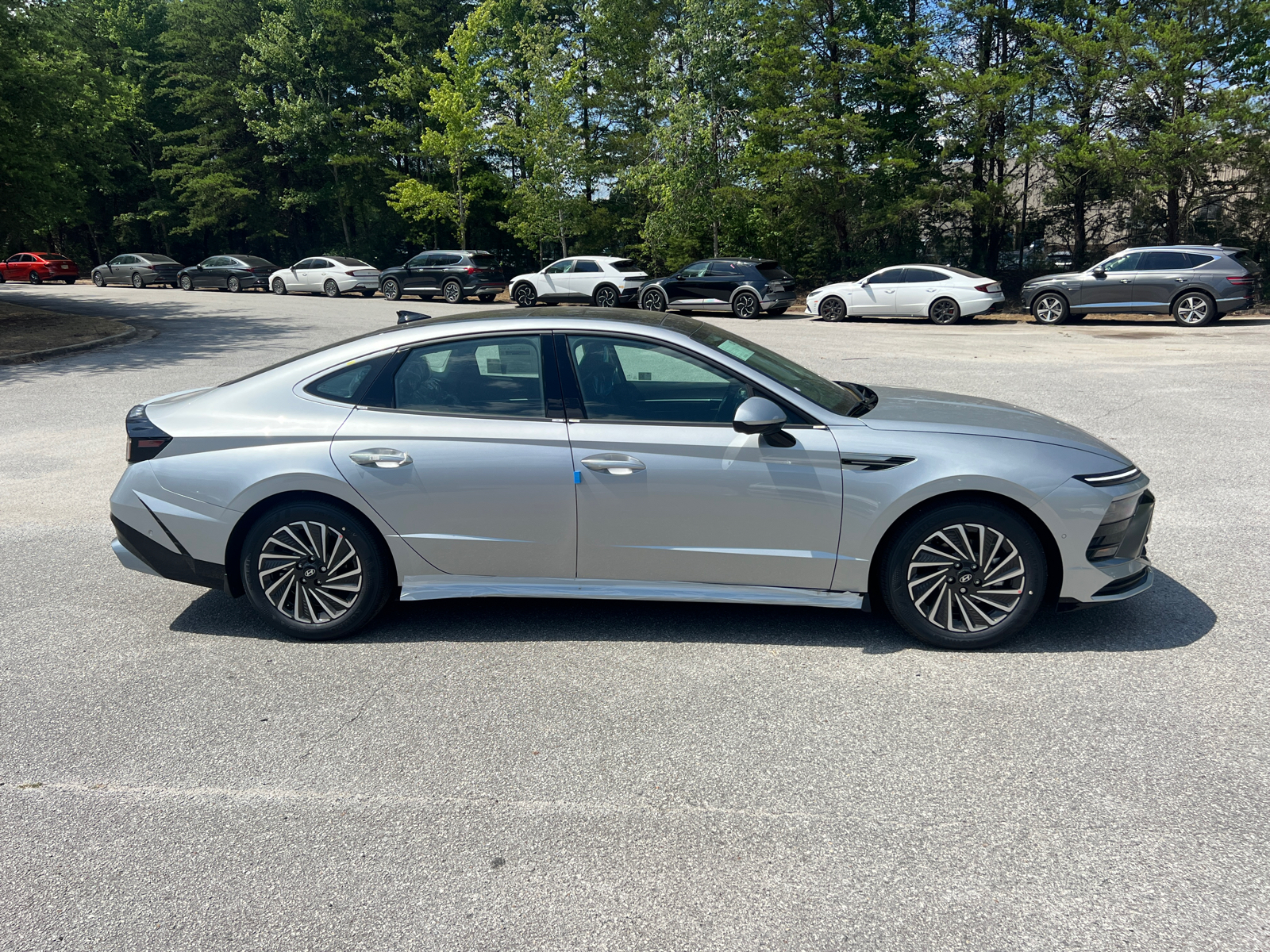 2024 Hyundai Sonata Hybrid Limited 4