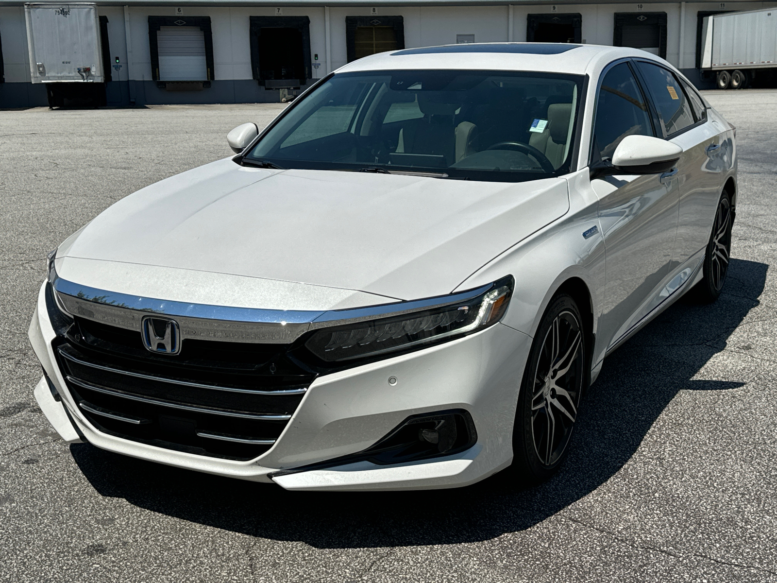 2022 Honda Accord Hybrid Touring 1