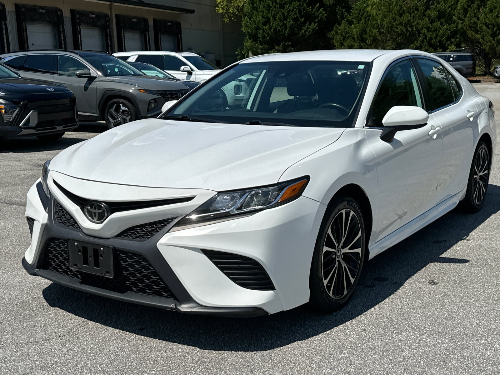 2020 Toyota Camry SE 1