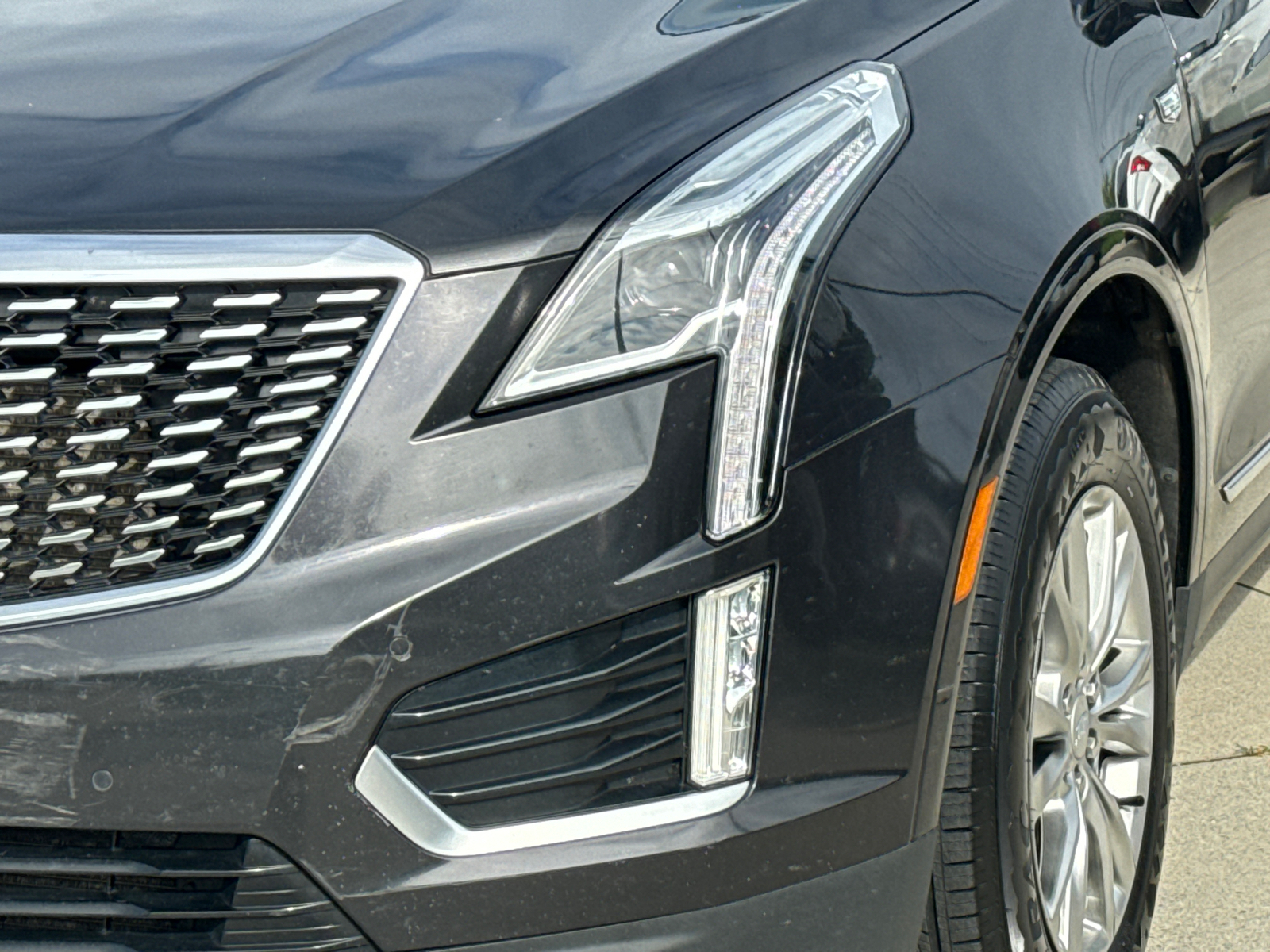 2020 Cadillac XT5 Premium Luxury 2