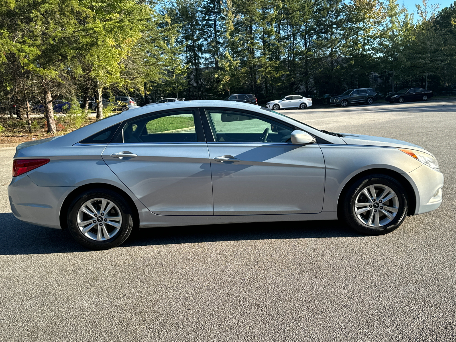 2013 Hyundai SONATA GLS 4