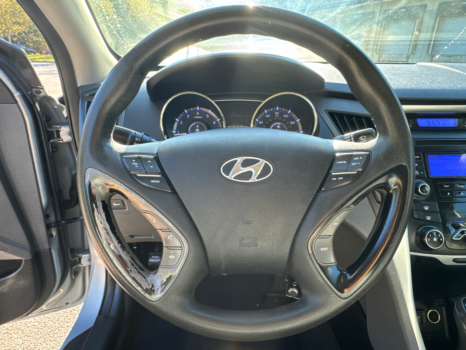 2013 Hyundai SONATA GLS 25