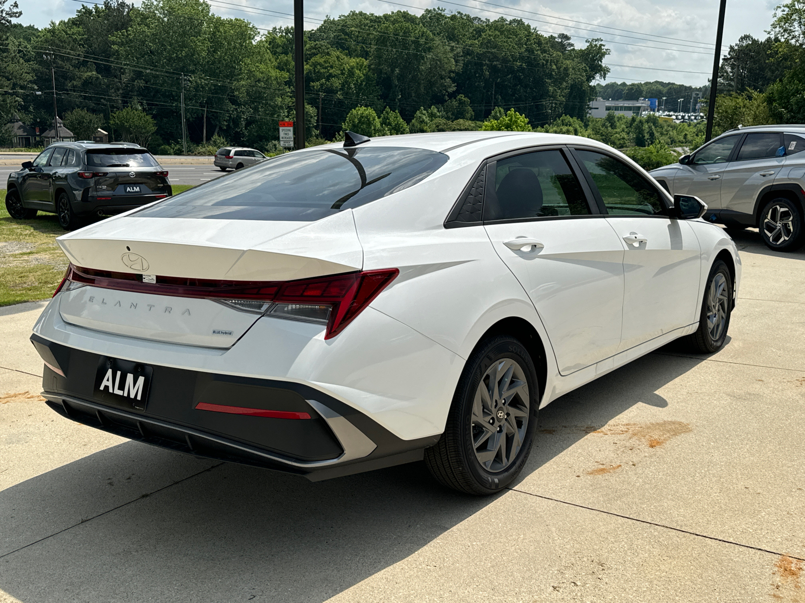 2024 Hyundai Elantra Hybrid Blue 5