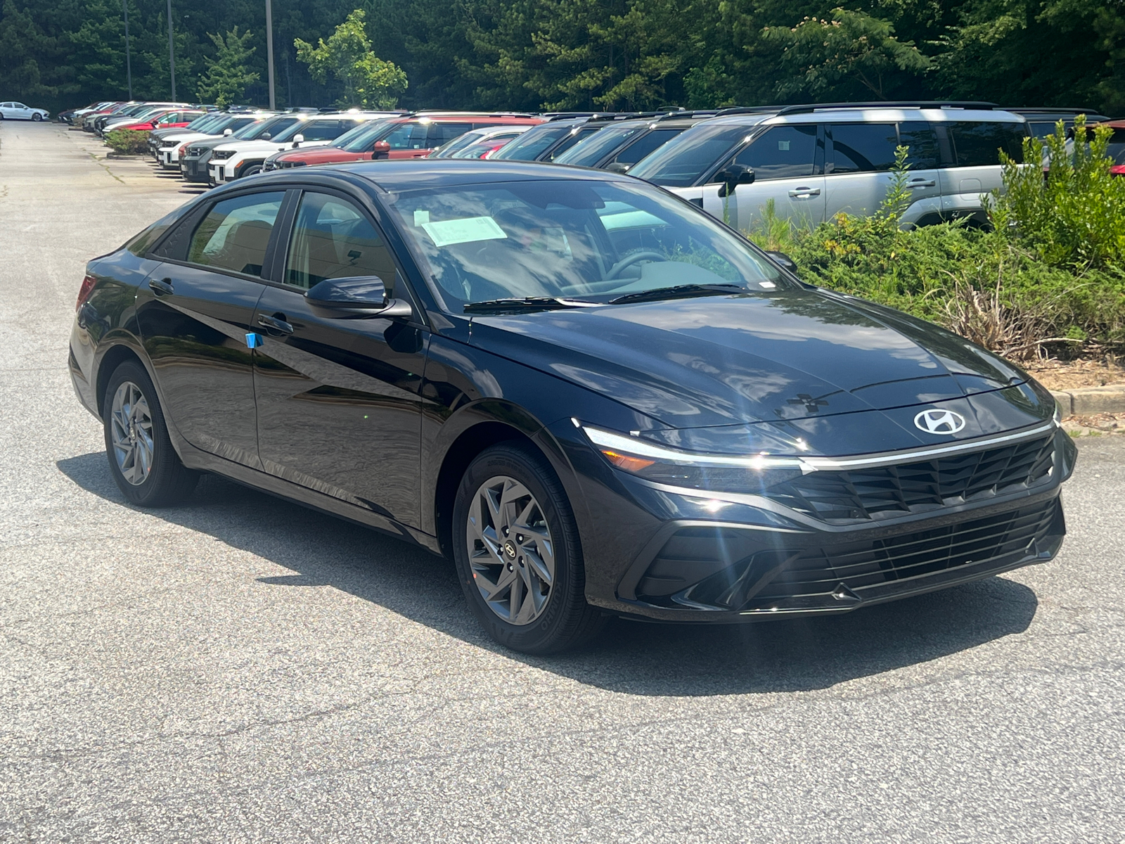 2024 Hyundai Elantra Hybrid Blue 3