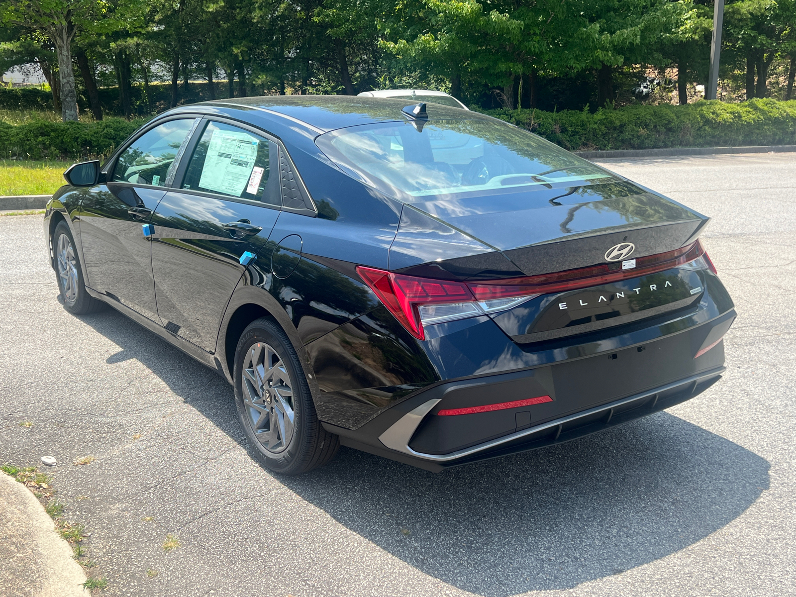 2024 Hyundai Elantra Hybrid Blue 7