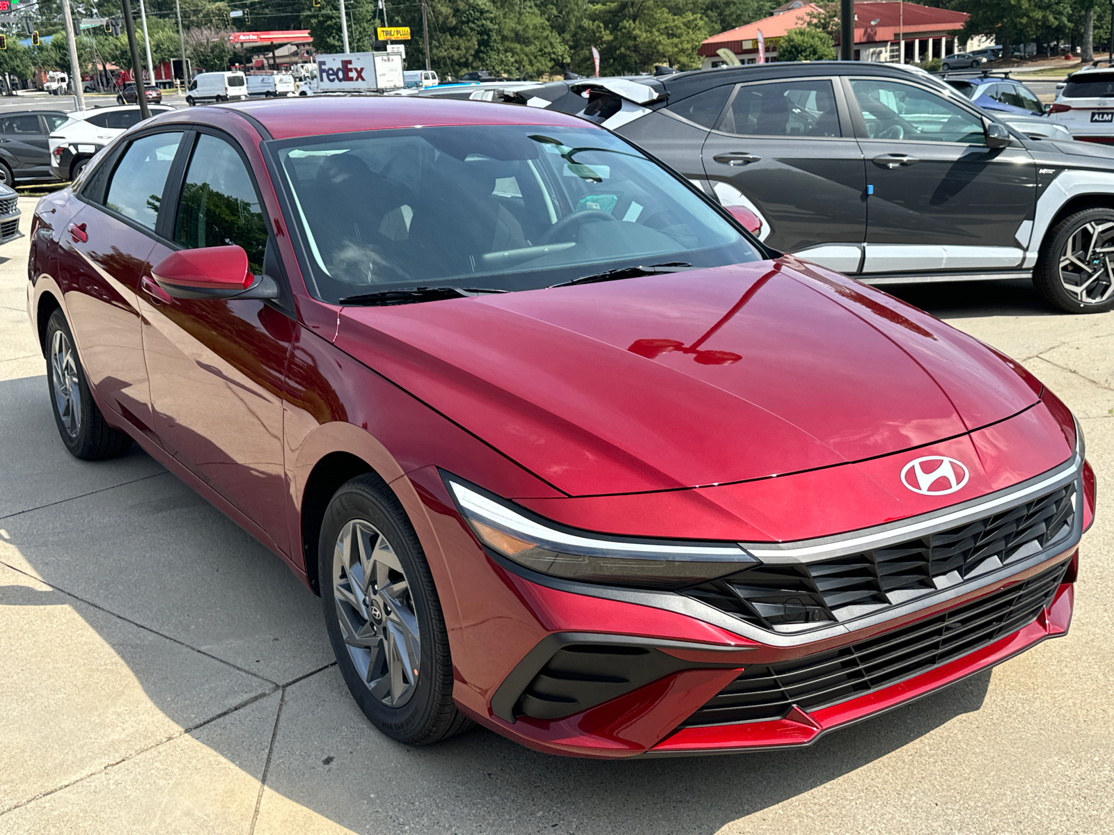 2024 Hyundai Elantra Hybrid Blue 4