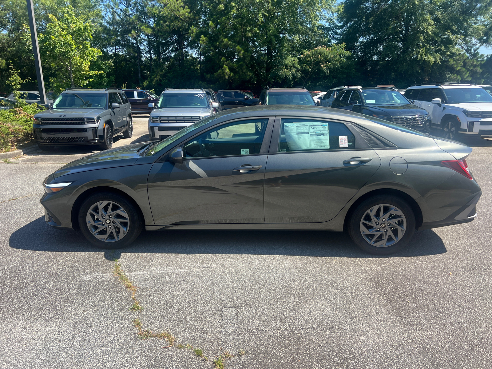 2024 Hyundai Elantra Hybrid Blue 8