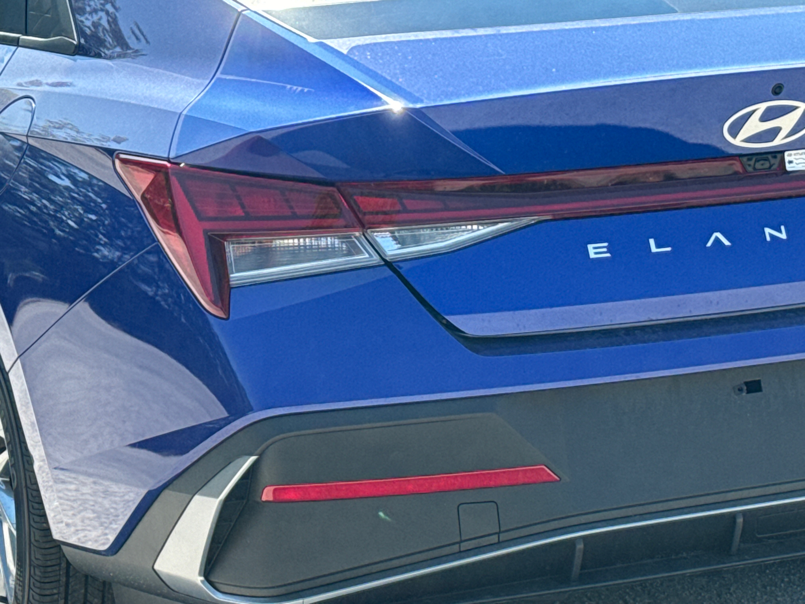 2024 Hyundai Elantra Hybrid Blue 10