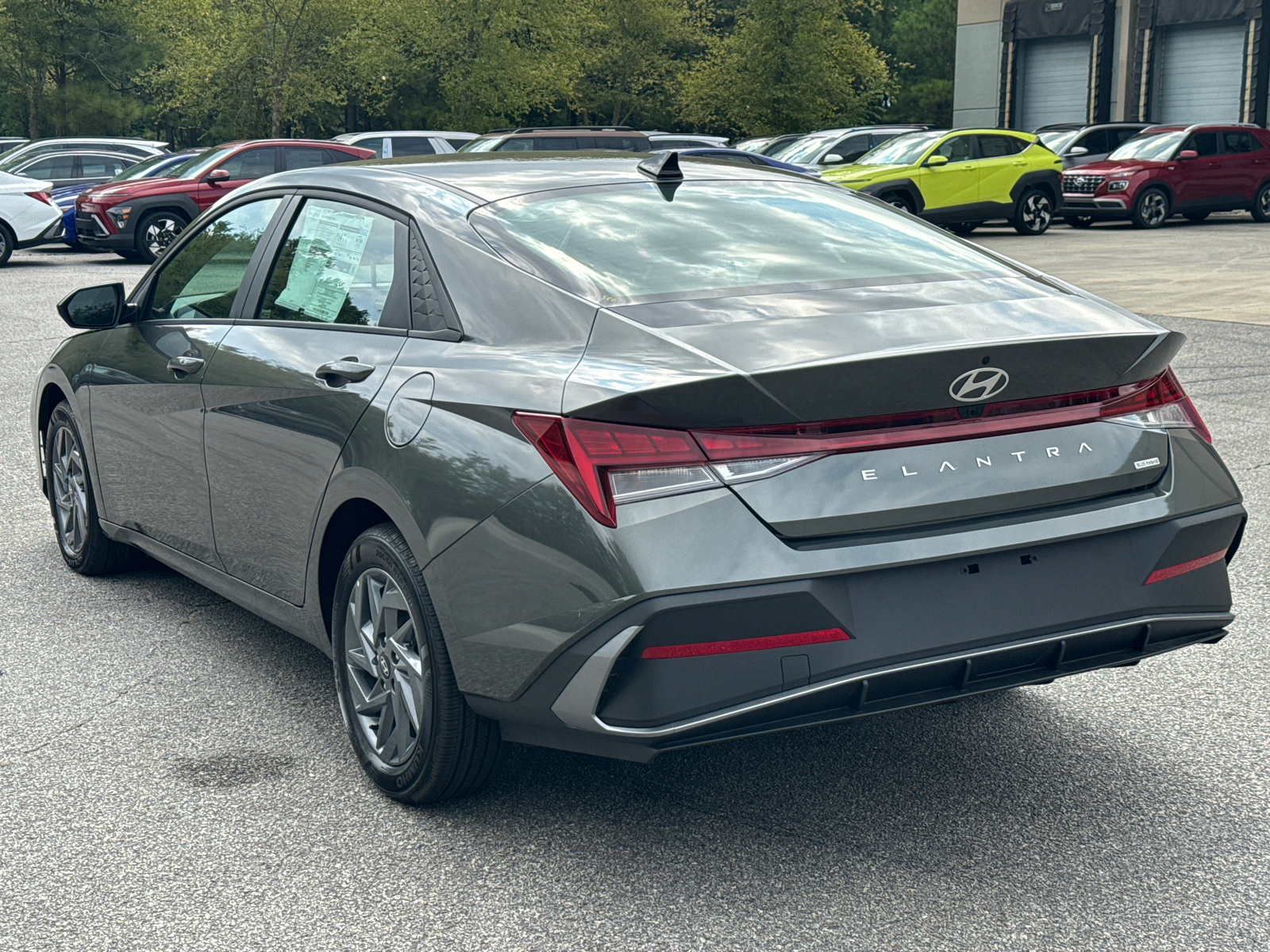 2024 Hyundai Elantra Hybrid Blue 7