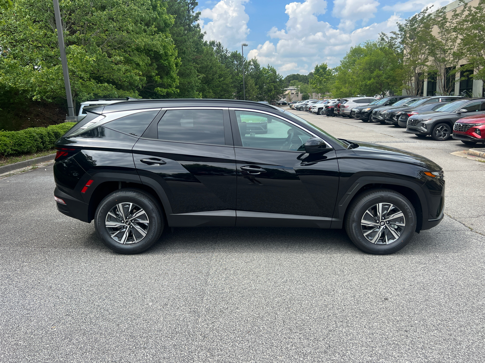 2024 Hyundai Tucson Hybrid Blue 4