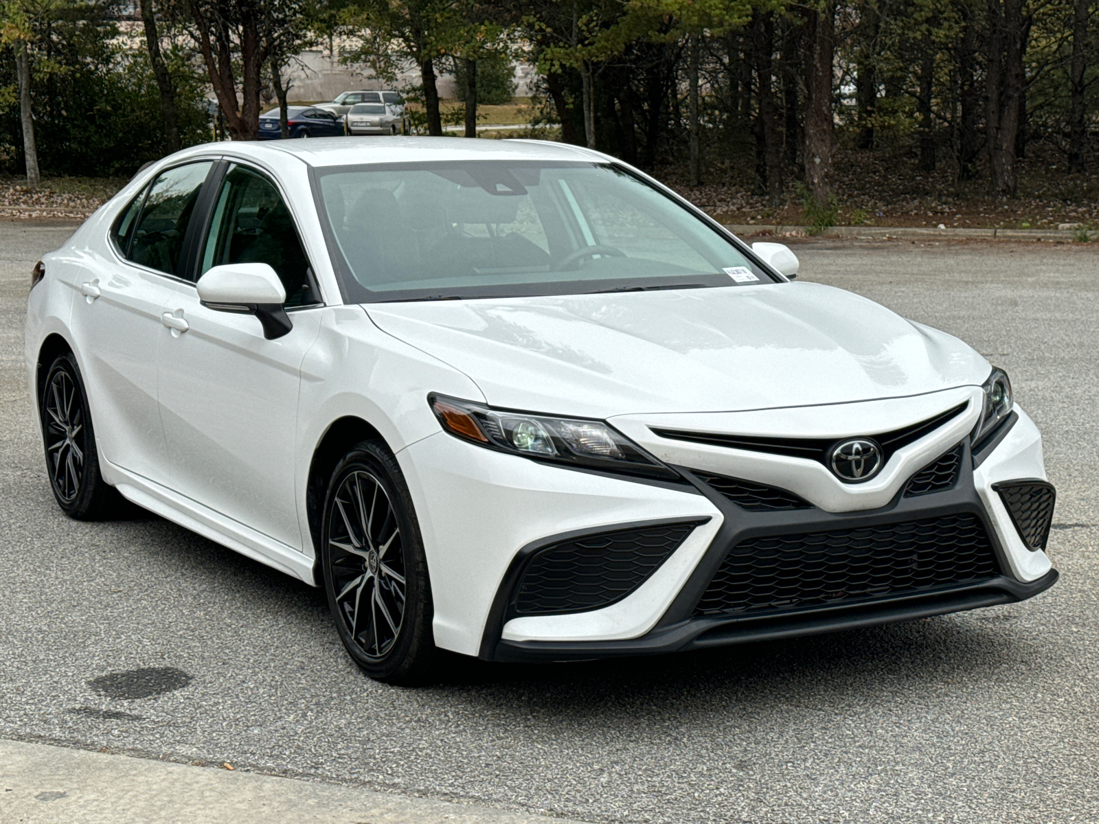 2024 Toyota Camry SE 3