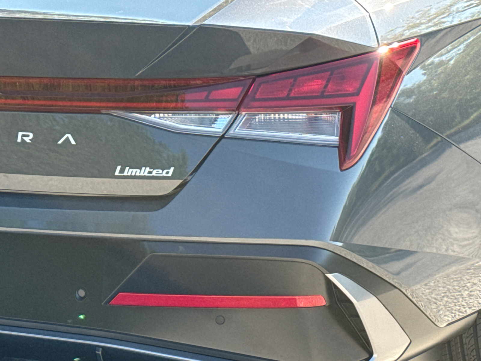 2024 Hyundai Elantra Limited 7