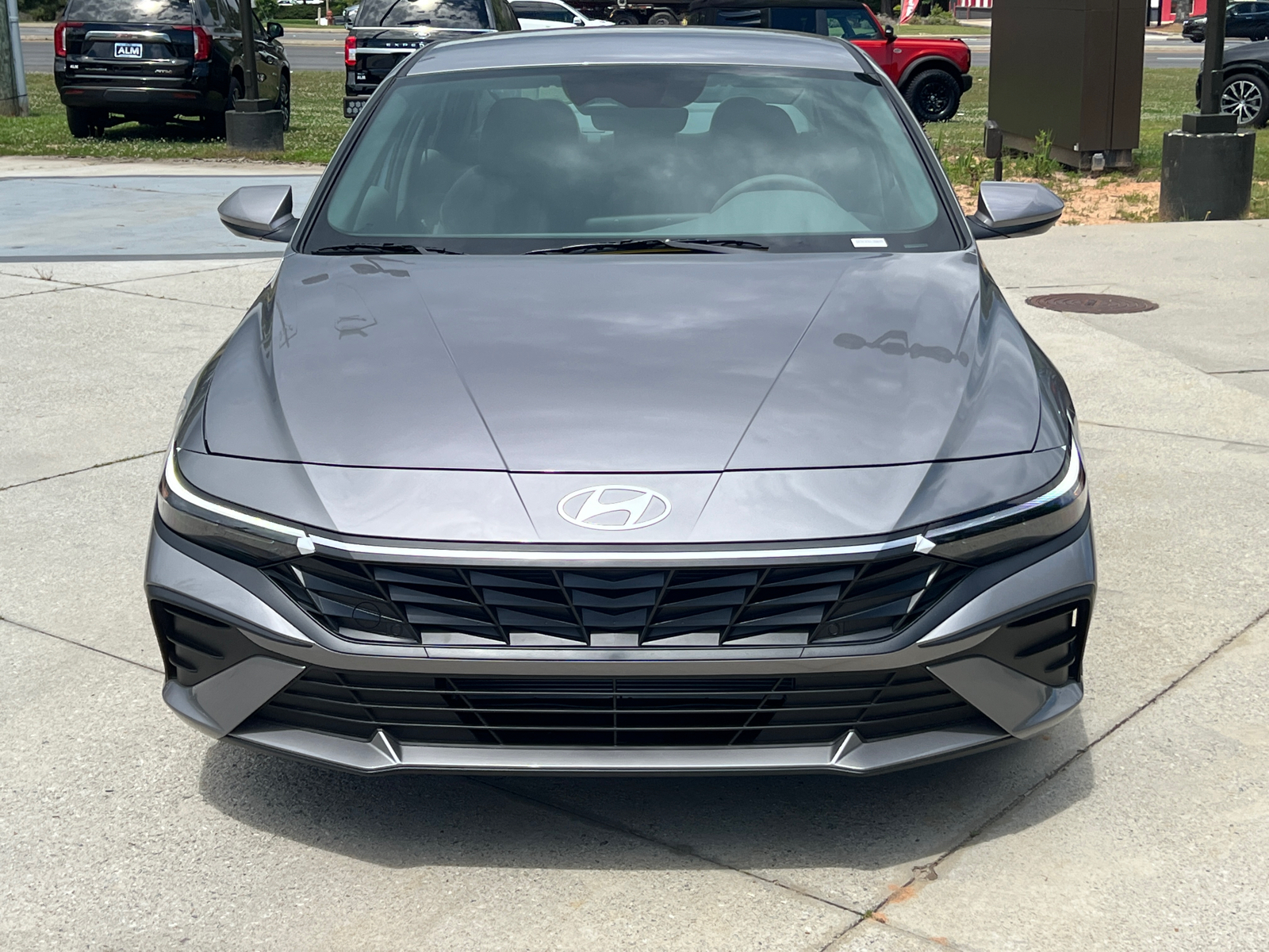 2024 Hyundai Elantra SEL 2