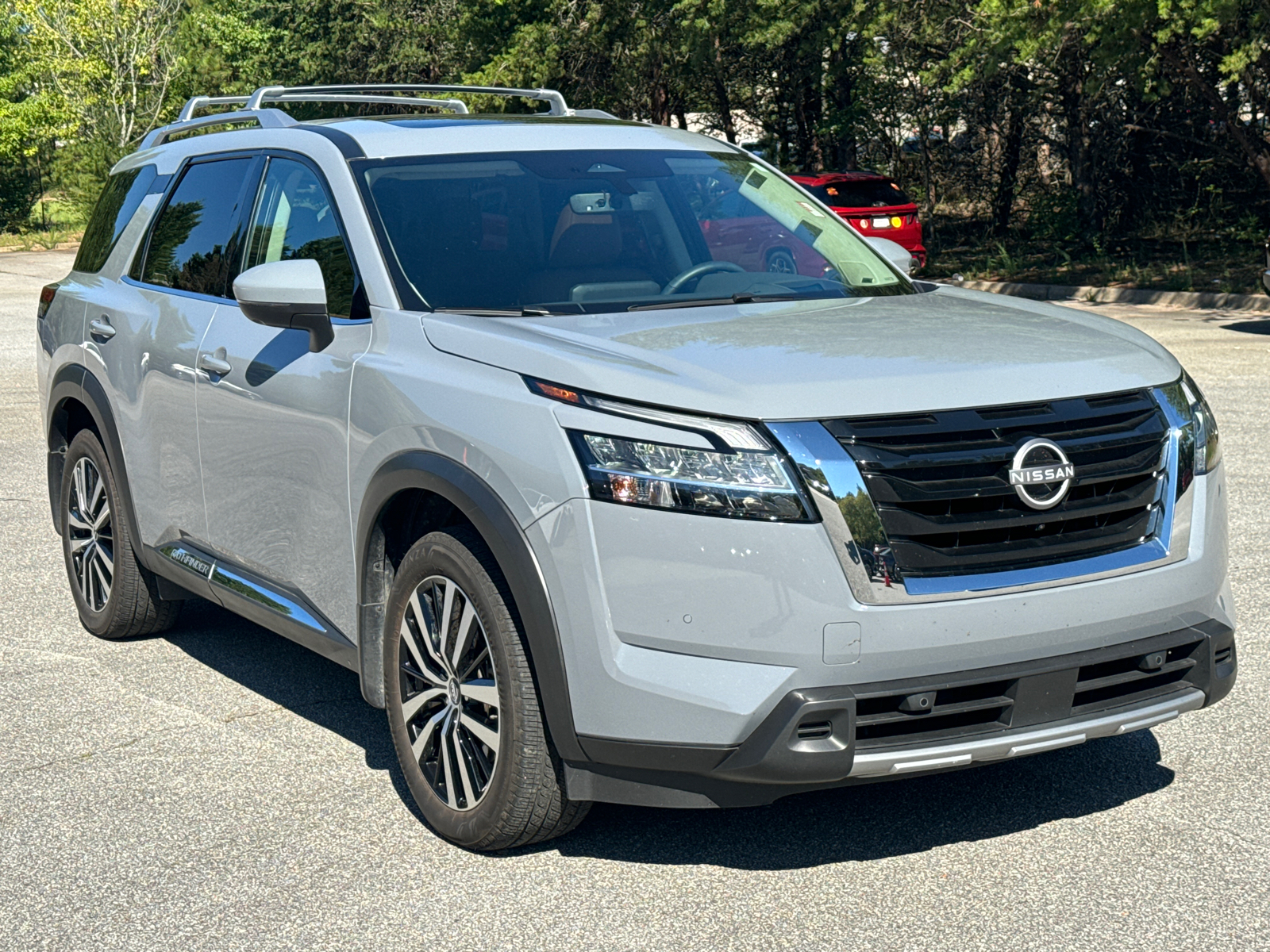 2023 Nissan Pathfinder Platinum 3