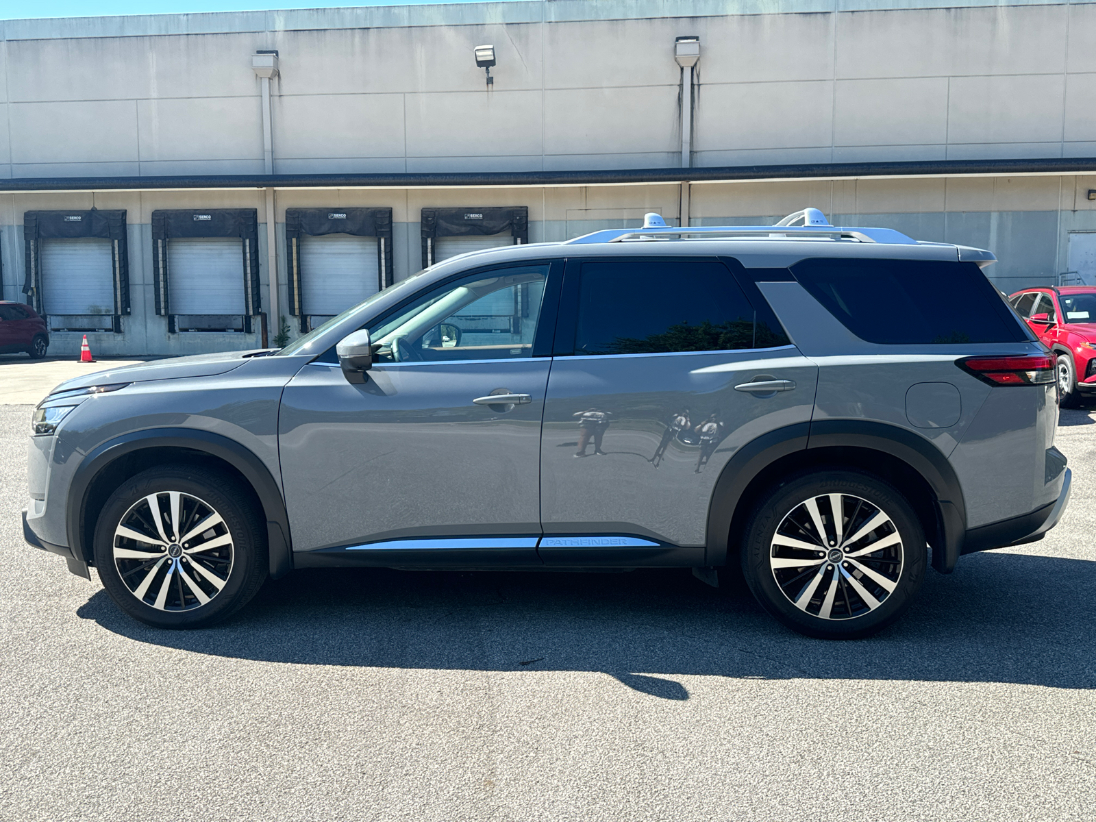 2023 Nissan Pathfinder Platinum 8