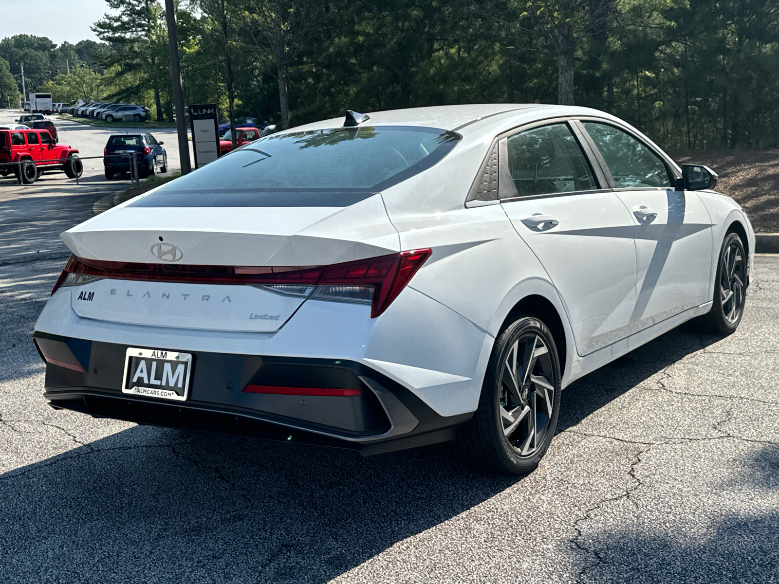 2024 Hyundai Elantra Limited 5