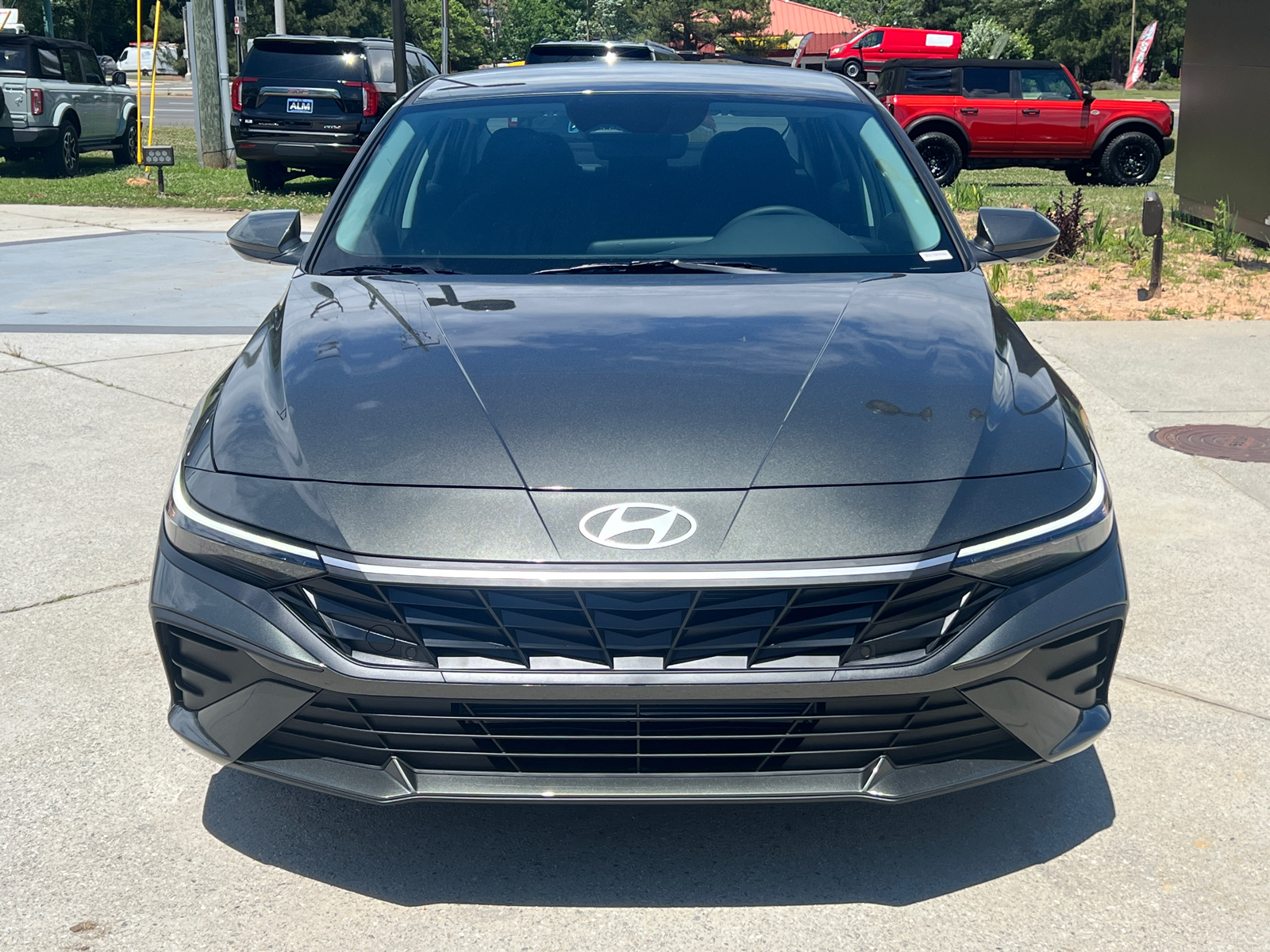 2024 Hyundai Elantra SEL 2