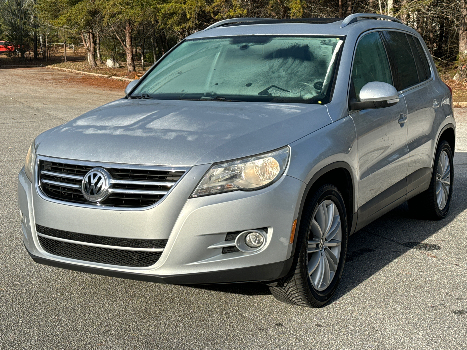 2011 Volkswagen Tiguan SE 1