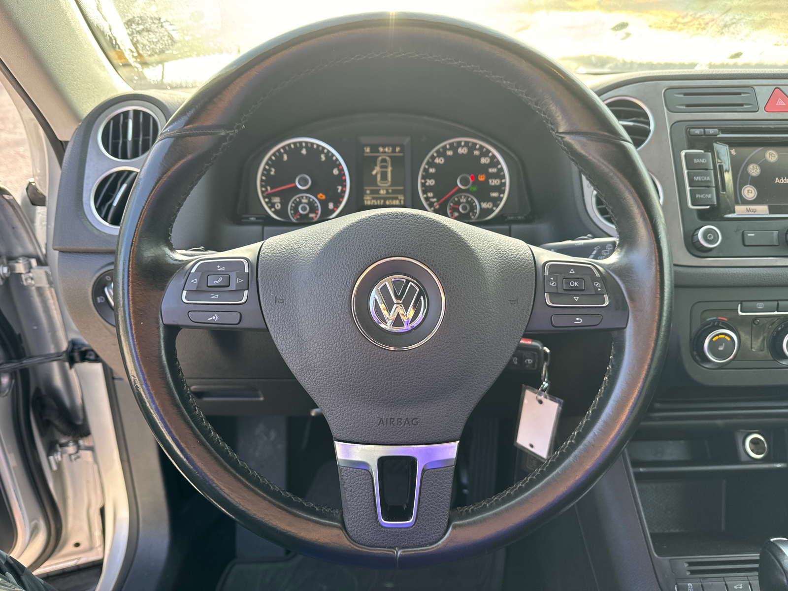 2011 Volkswagen Tiguan SE 25