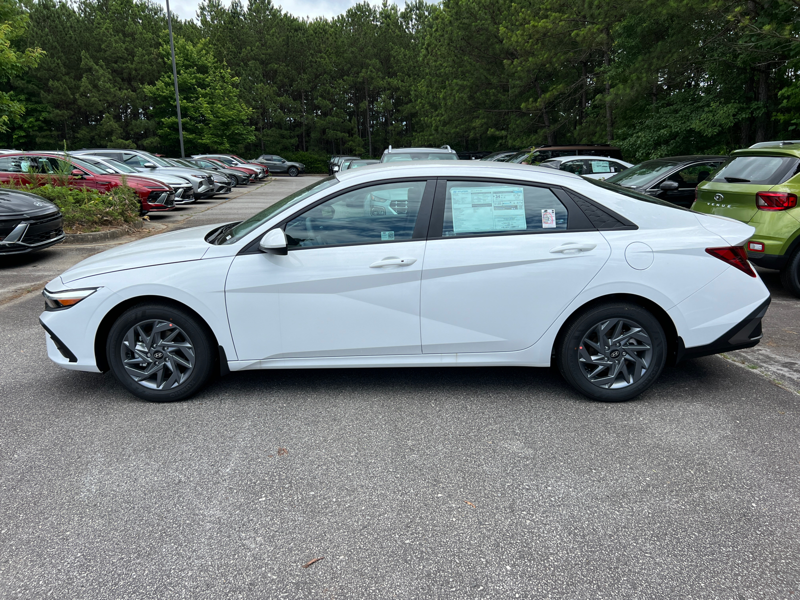 2024 Hyundai Elantra SEL 11