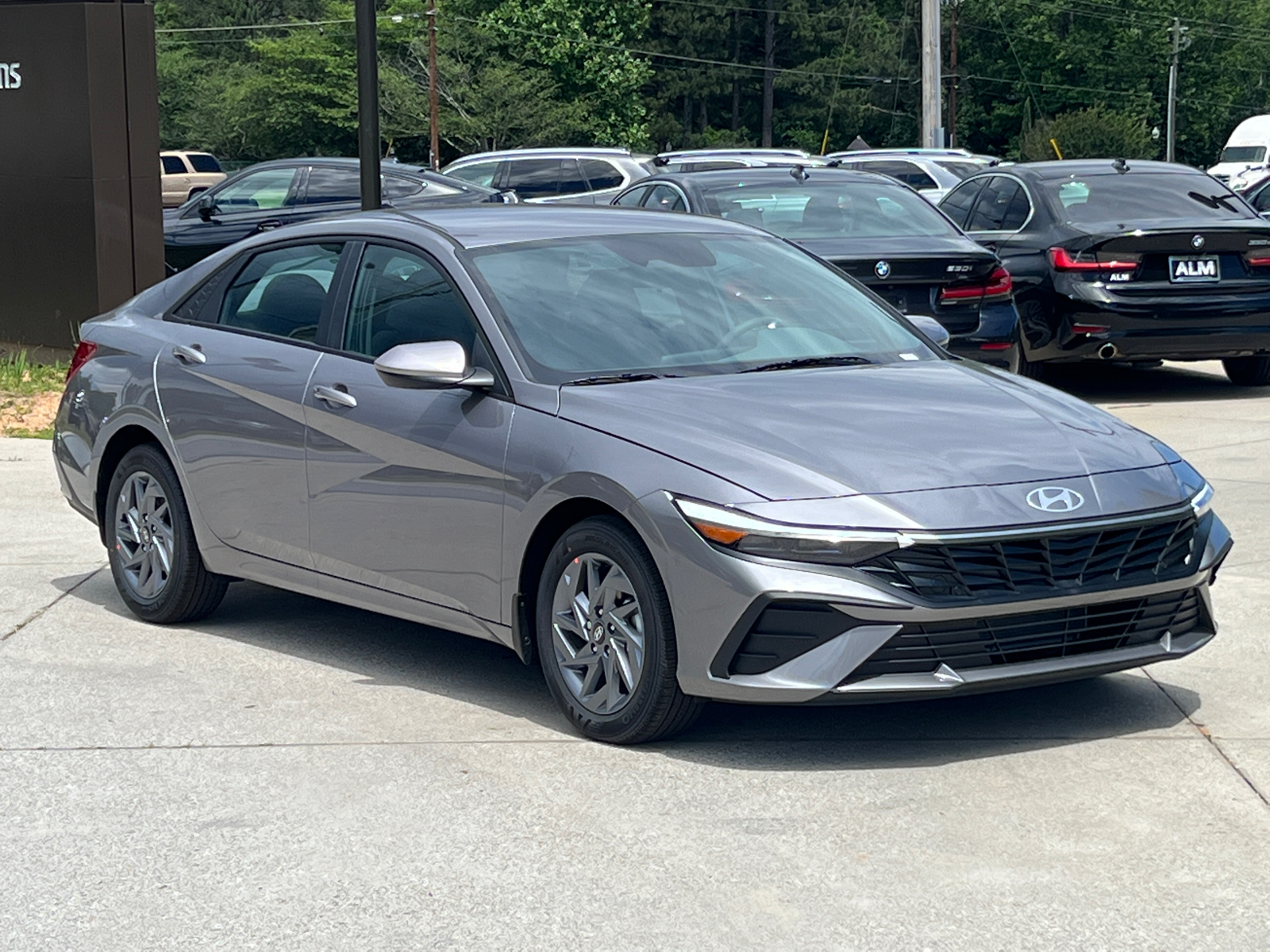 2024 Hyundai Elantra SEL 3