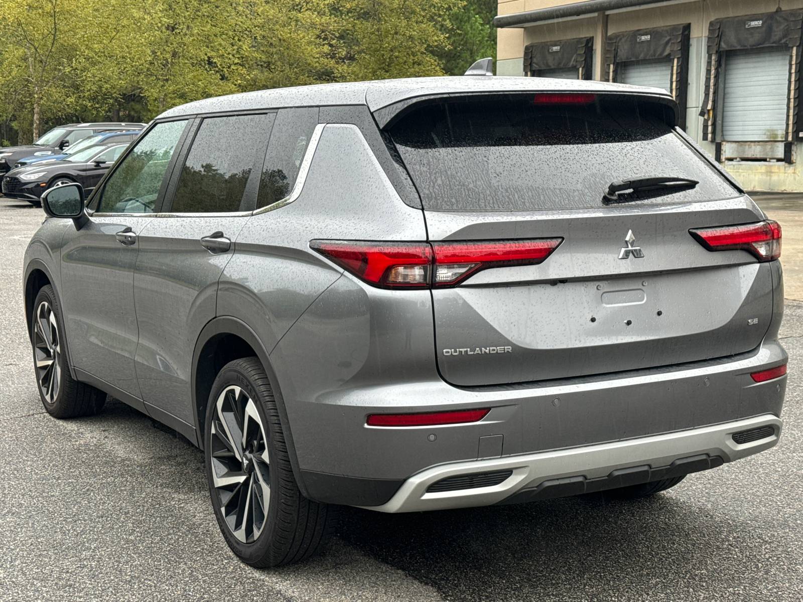 2024 Mitsubishi Outlander SE 7