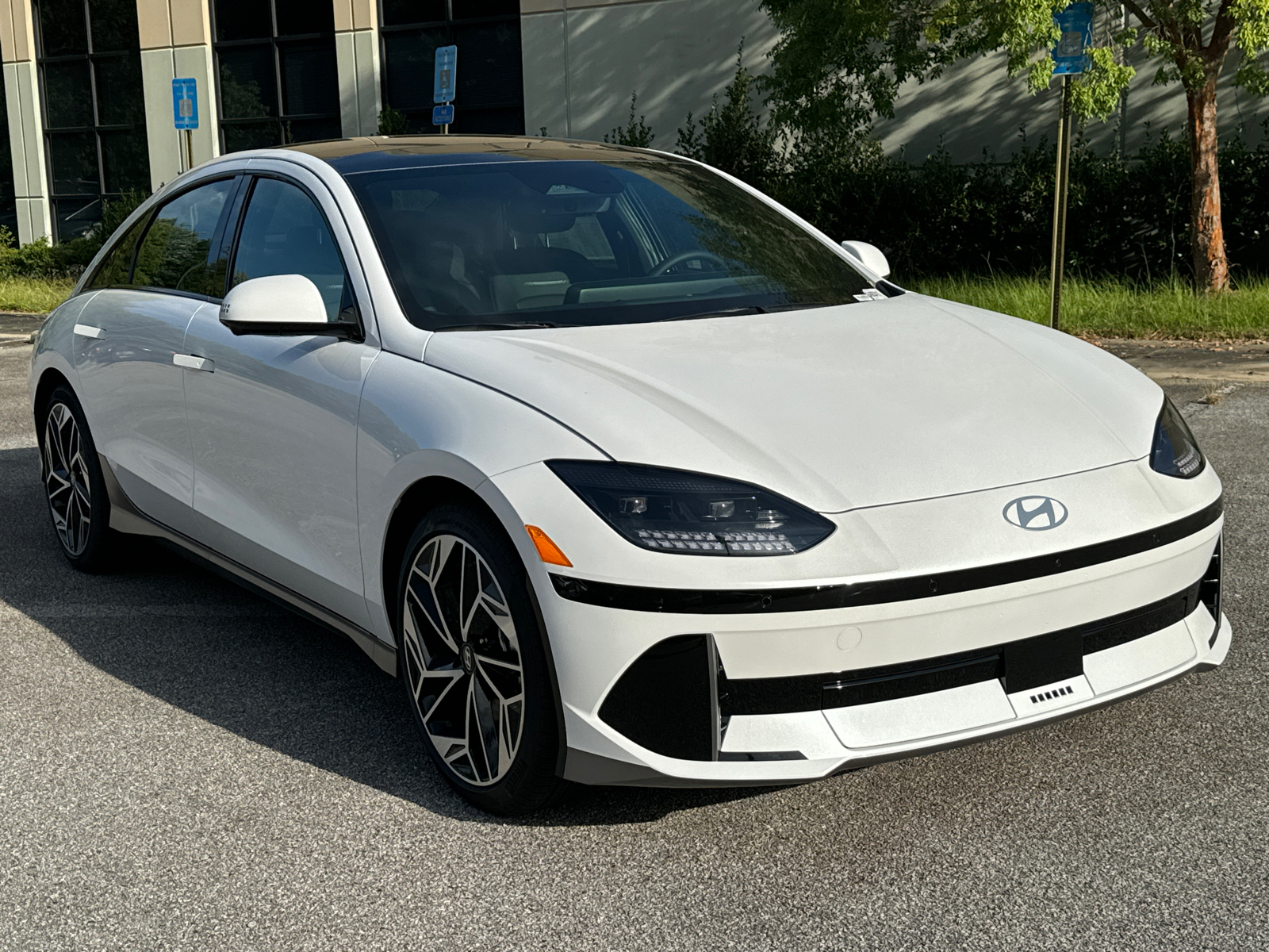 2025 Hyundai IONIQ 6 Limited 3