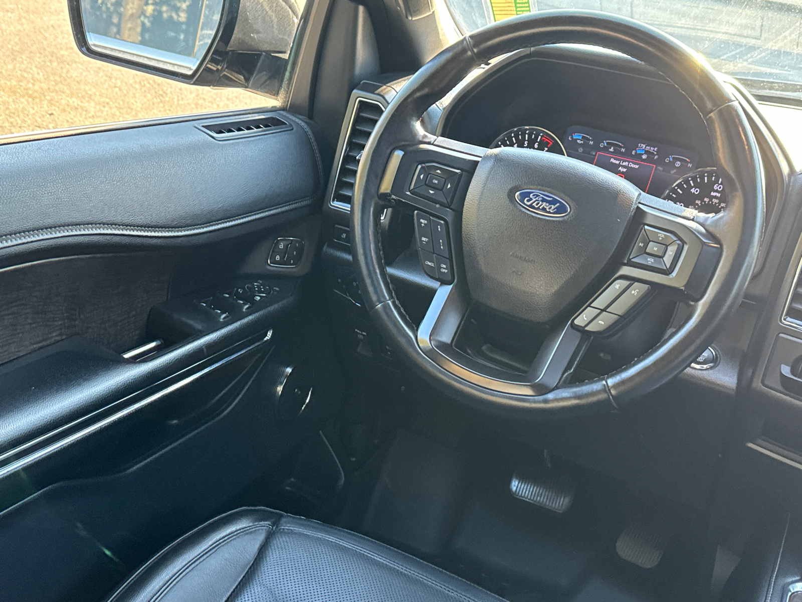 2019 Ford Expedition Limited 28