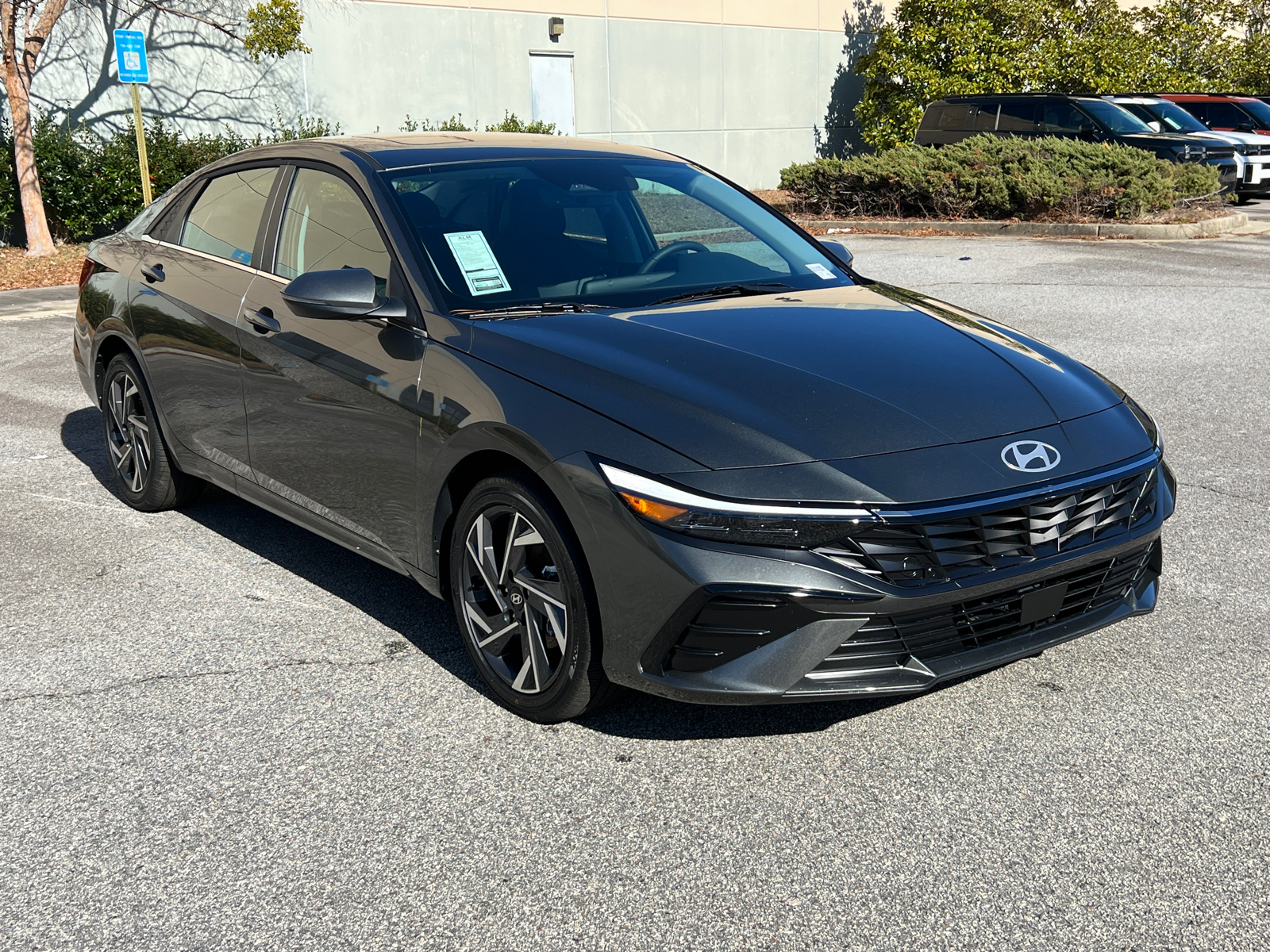 2025 Hyundai Elantra Hybrid Limited 3