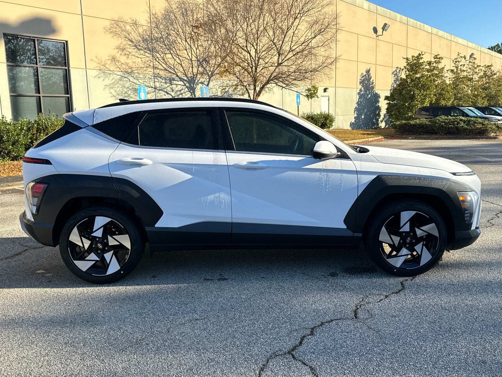 2025 Hyundai Kona Limited 4