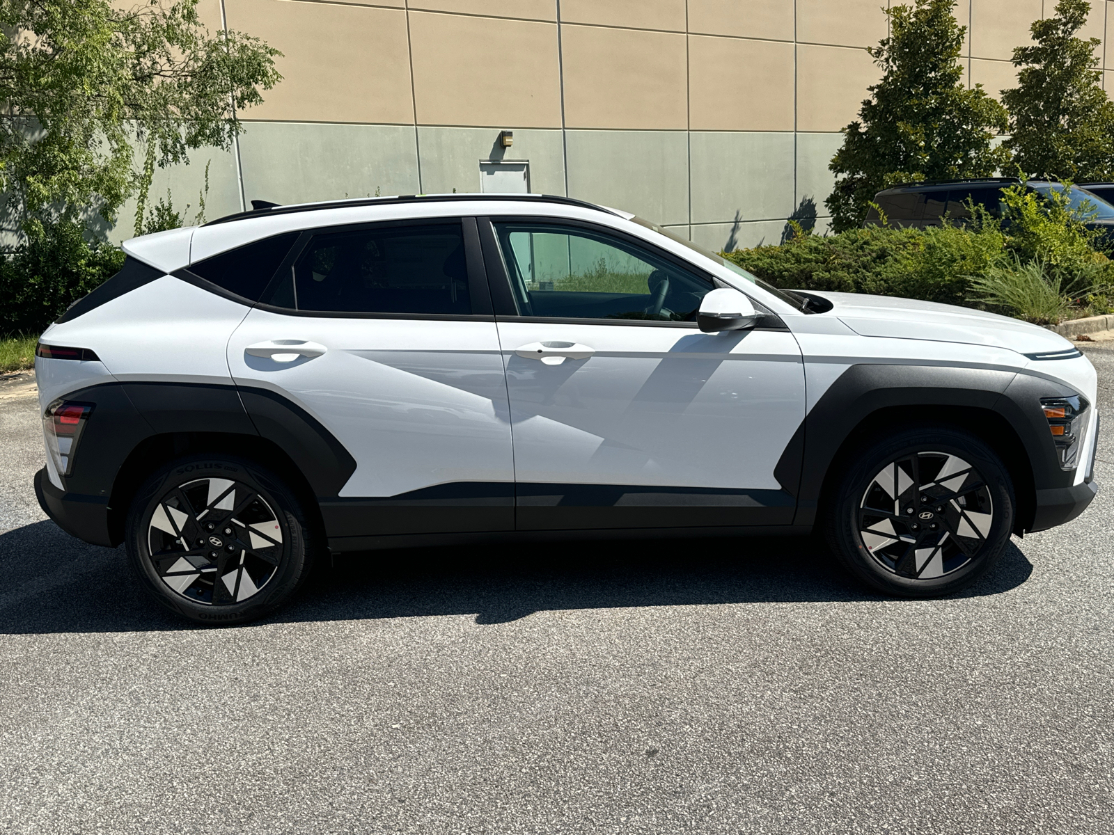 2025 Hyundai Kona SEL 4