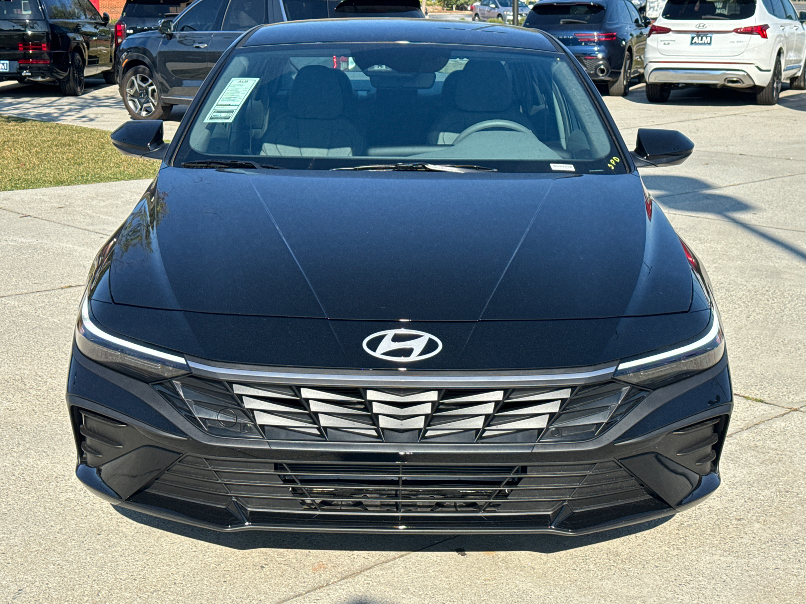 2025 Hyundai Elantra SE 2