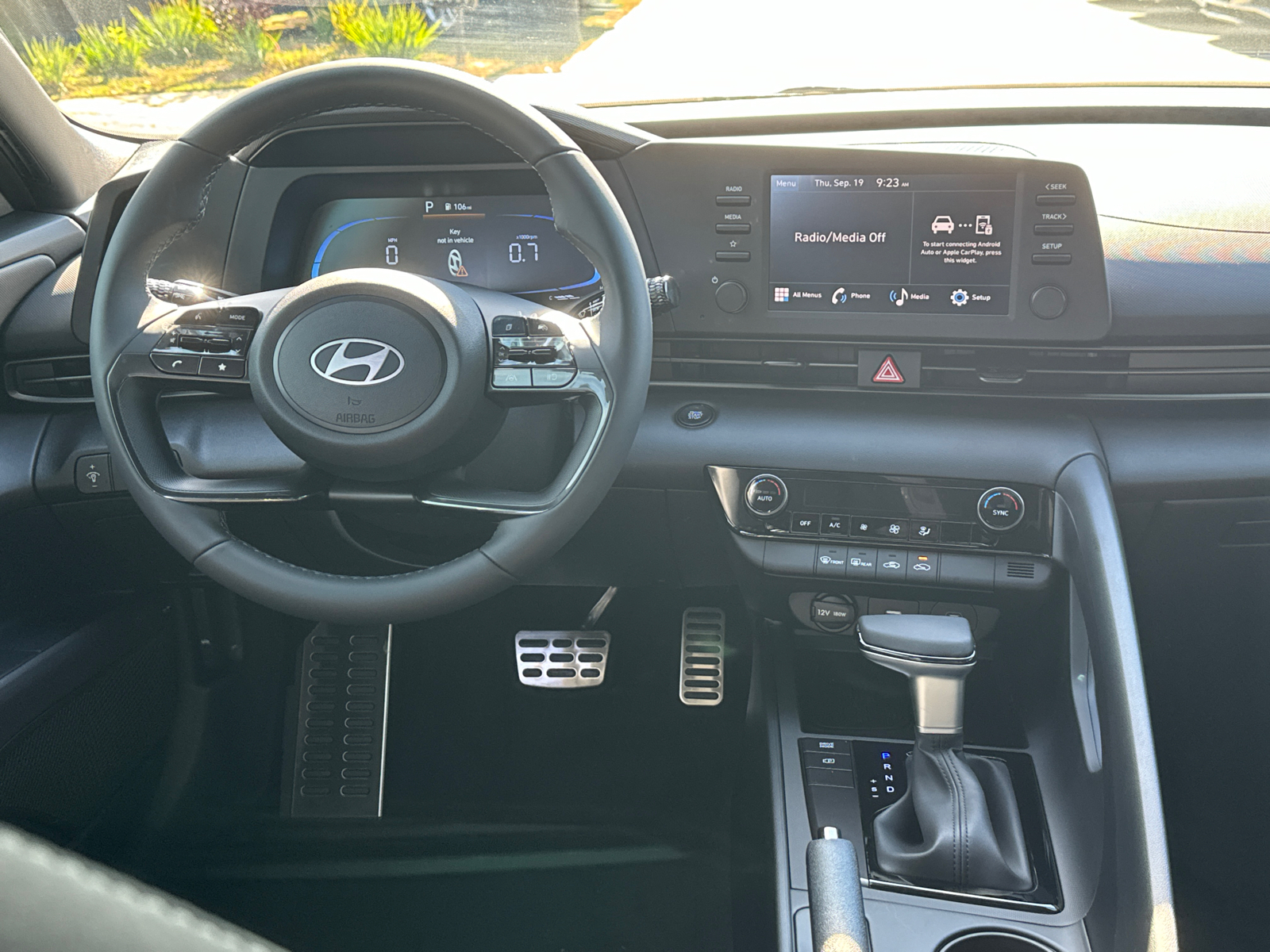 2025 Hyundai Elantra SEL 23