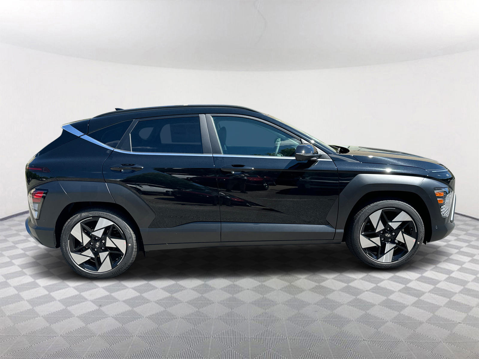 2025 Hyundai Kona Limited 4