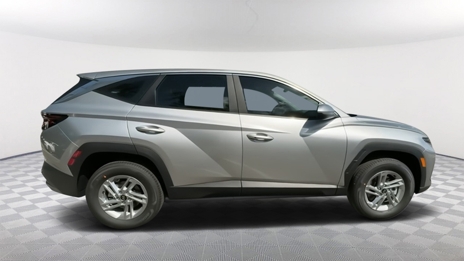 2025 Hyundai Tucson SE 8