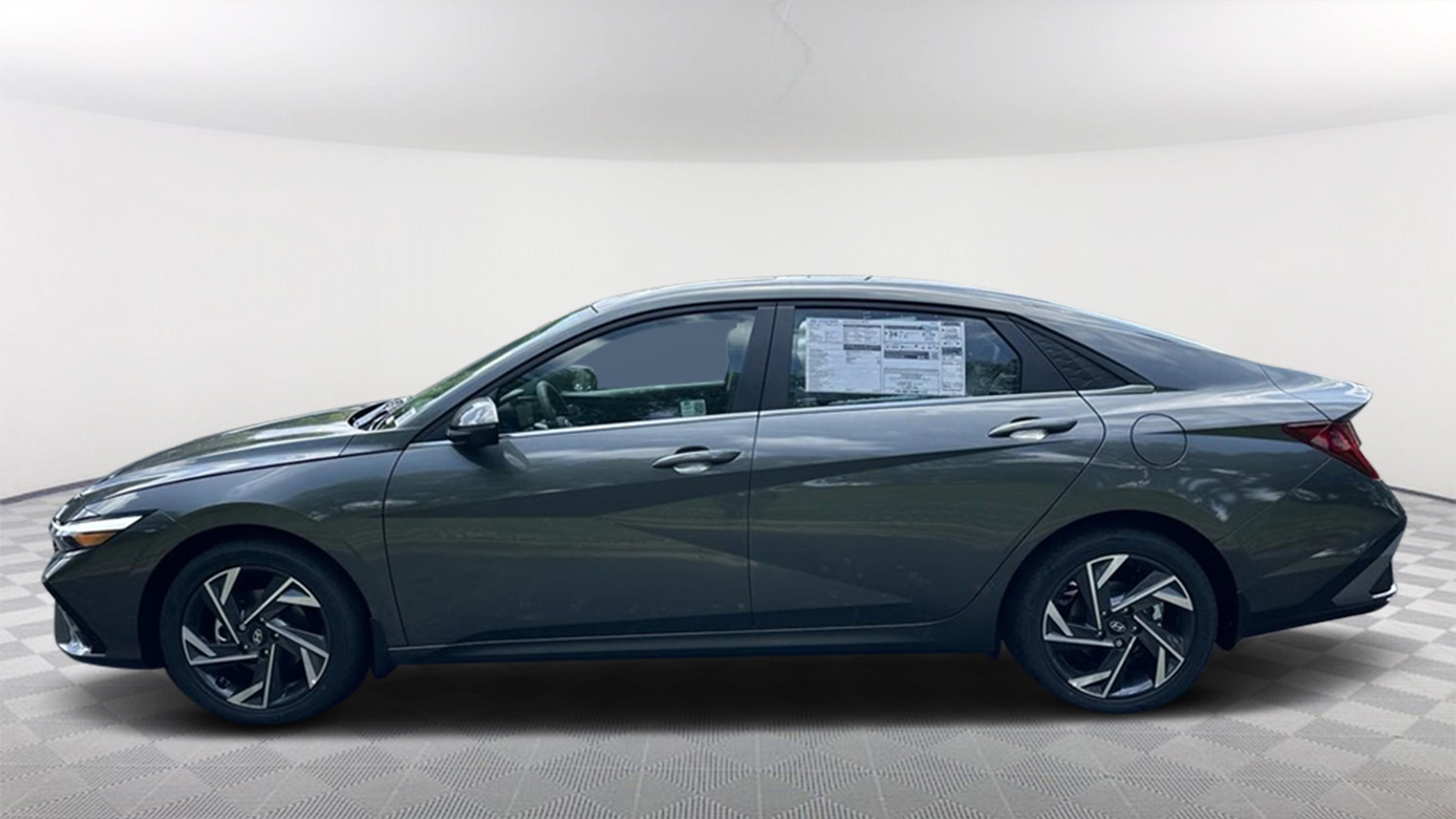 2024 Hyundai Elantra Limited 8