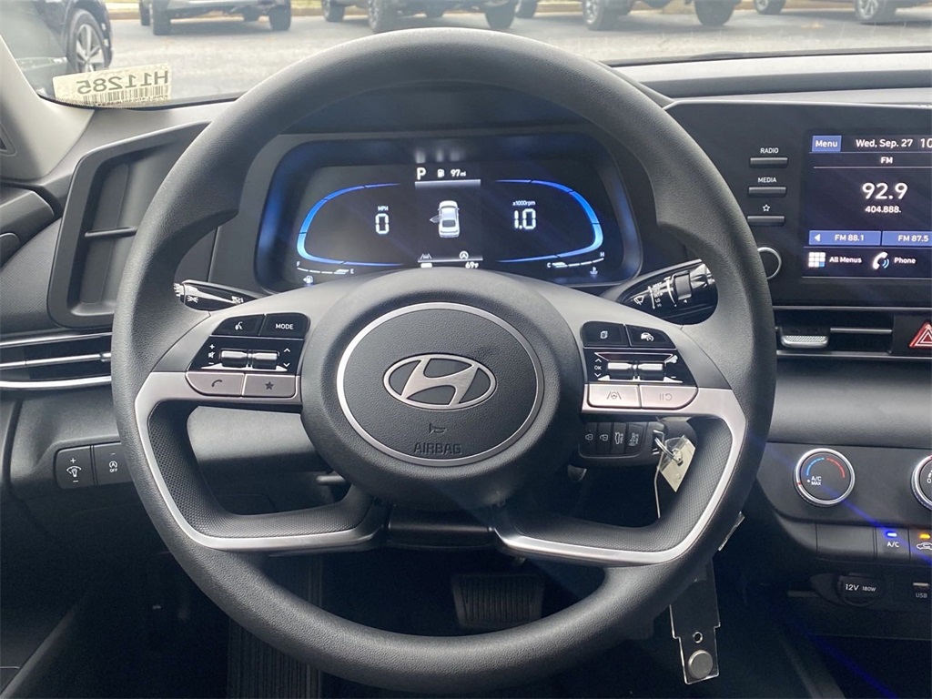 2024 Hyundai Elantra SE 15