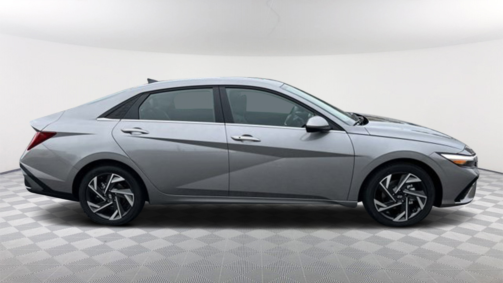 2024 Hyundai Elantra SEL 4