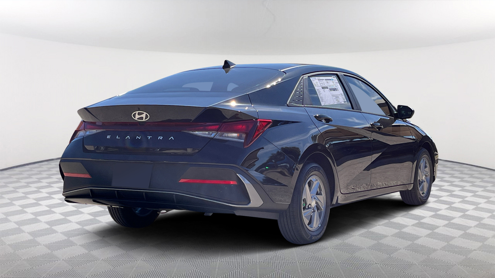 2024 Hyundai Elantra SE 4