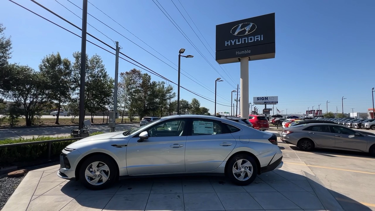 2025 Hyundai Sonata SE 2