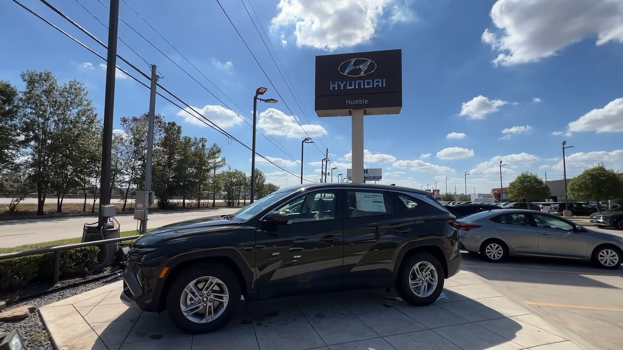 2025 Hyundai Tucson SE 3