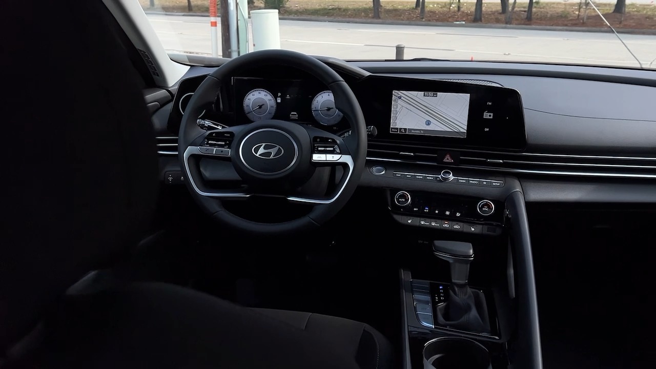 2024 Hyundai Elantra SEL 21